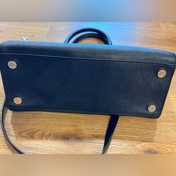 MICHAEL MICHAEL KORS Women's Selma Medium Top Zip Satchel - Black - Picture 10 of 10